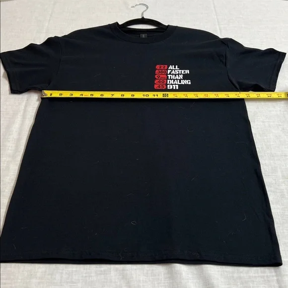 🌞 Gildan NWOT Black Shirt Sleeve Crew Neck Graphic T-Shirt with Front Pocket M - Picture 7 of 16